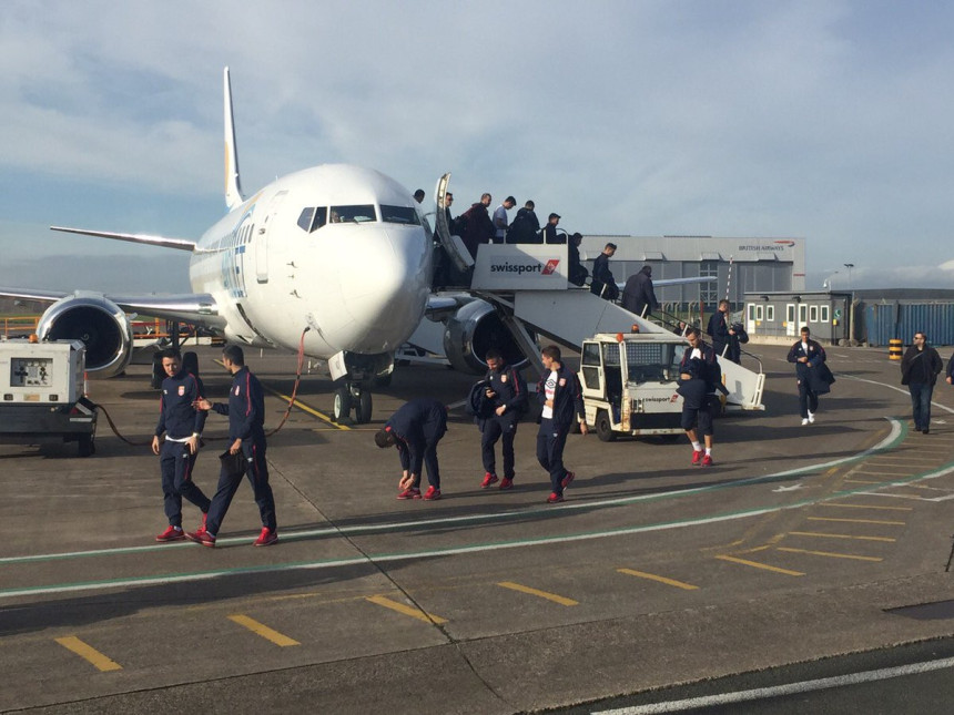 SP, Vels - Srbija: Na aerodromu niko, na stadionu svi!