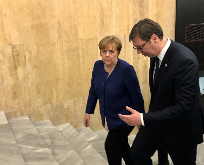 Vučić o Kosovu sa Merkelovom 