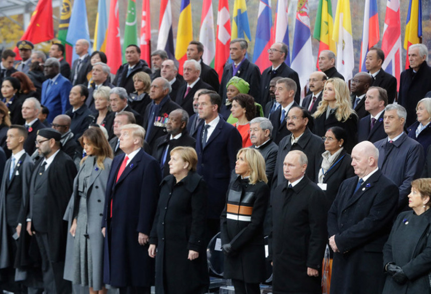 Скандалозно: Тачи сједи близу Путина