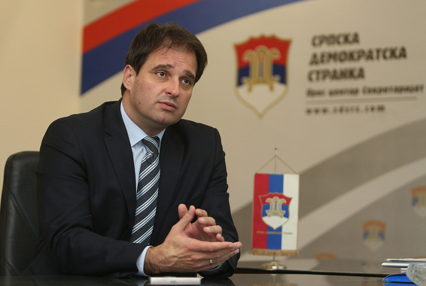 Tvrdi: Pučem žele kapitulaciju SDS-a