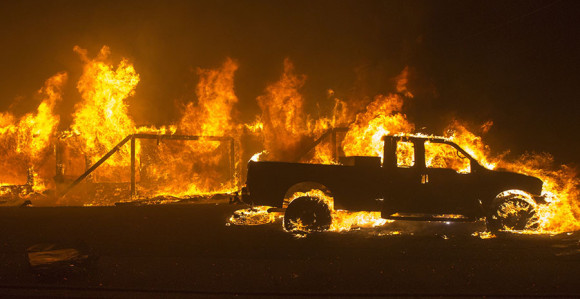 Vatra nastavlja da pustoši Kaliforniju