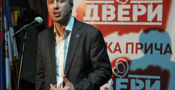 "Svi za EU, a EU se raspada na naše oči"