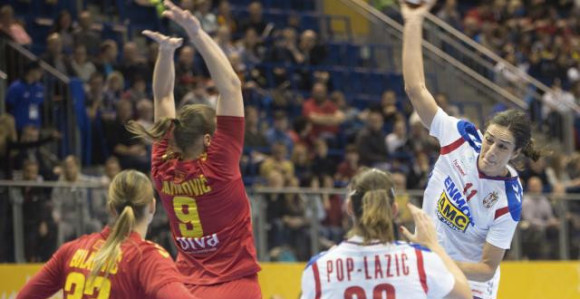 SP: Kraj za Srbiju - najlošije kada je najpotrebije!