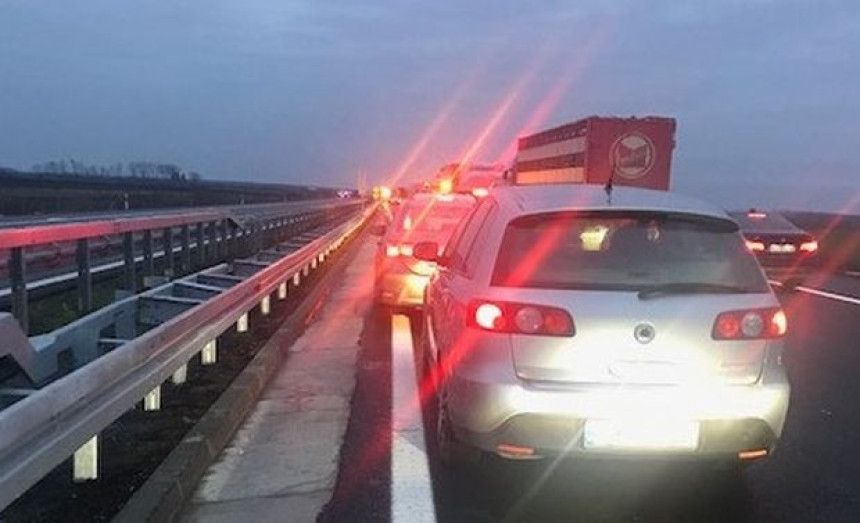 Povrijeđena dva lica u nesreći kod Kuzmina