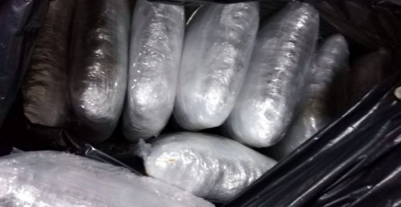 Vozač kamiona prevozio 220 kg marihuane