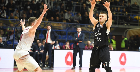 Црно-бијели изгубили од Локомотиве