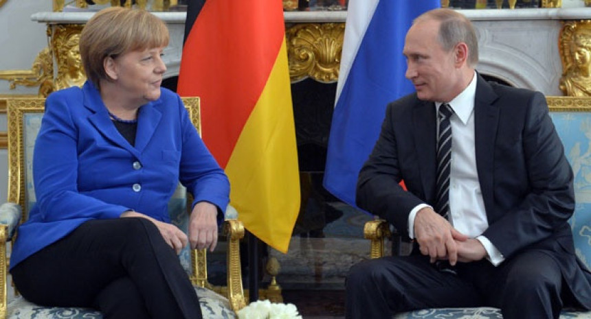Зашто се Путин морао извинити Меркеловој?