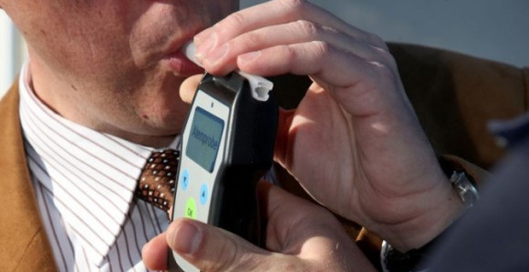 Pijani Rus pokvario alko-test uređaj