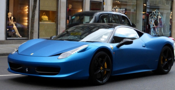 Biberov „ferari“ na aukciji