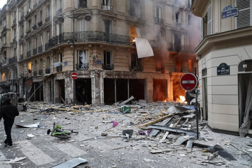 Jaka eksplozija u centru Pariza