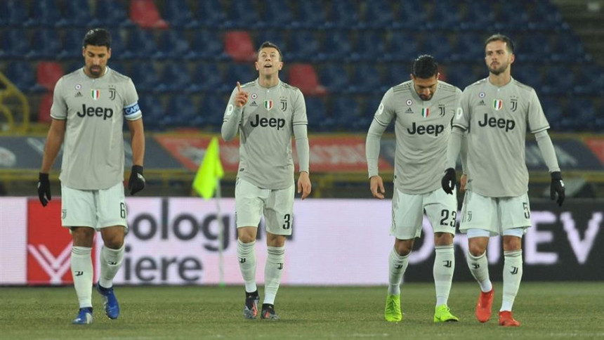 ИТА - Куп: Да Коста "частио" Јуве, тинејџер кобан за Болоњу!