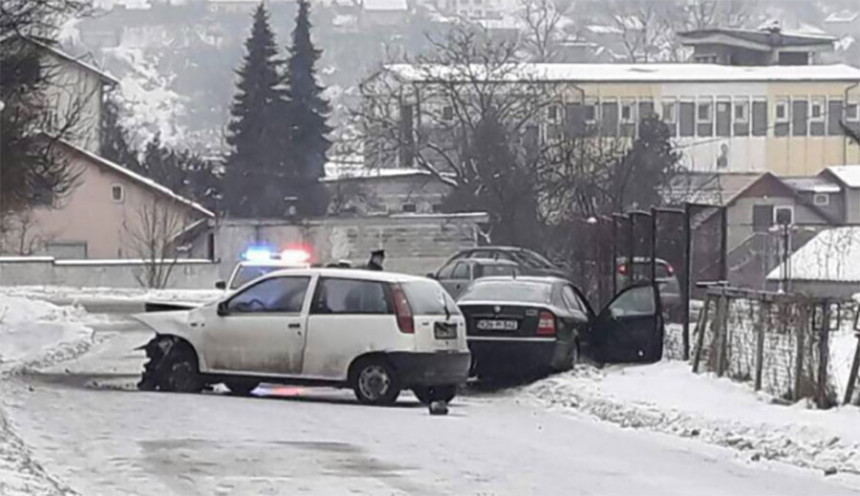 Zenica: Četiri osobe povrijeđene 