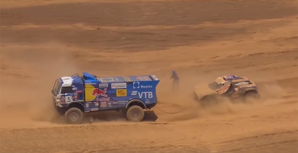 Kamion pregazio gledaoca