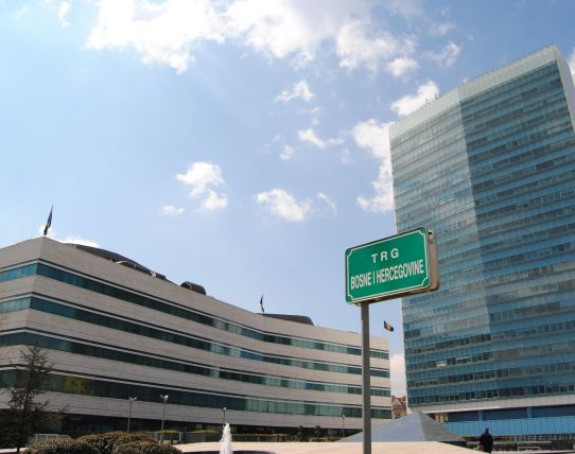 Ko dobija, a ko gubi povlačenjem Srba