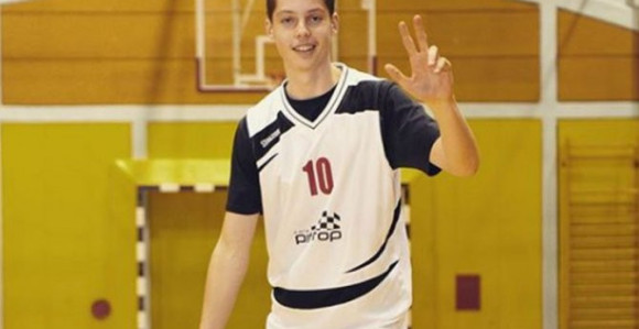 Partizan doveo brata Saše Vujačića!