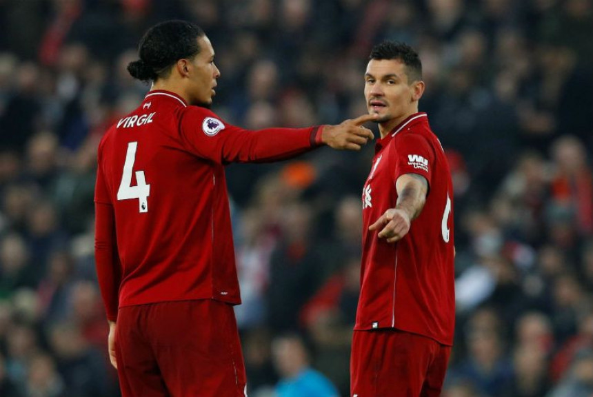Problemi za Liverpul - Lovren u autu!