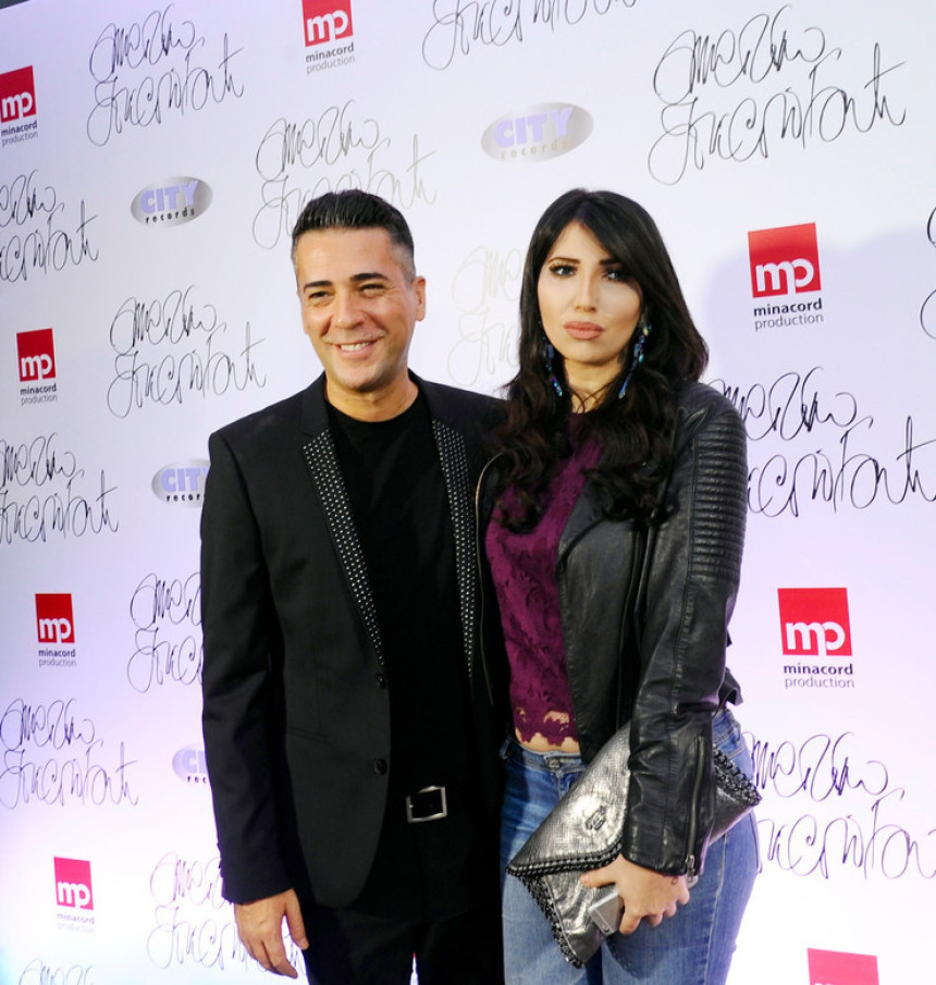 Mina: Podijelila sliku sa majkom