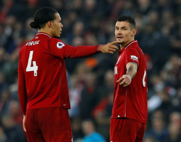 Problemi za Liverpul - Lovren u autu!