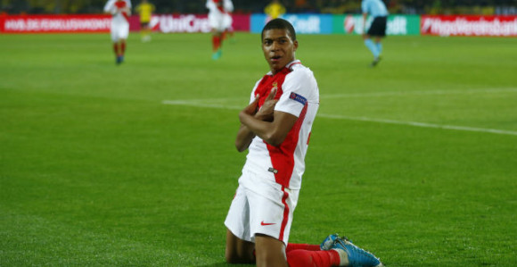 Француско, радуј се! Тинејџери, који мијењају фудбал, у Дортмунду исписали историју!