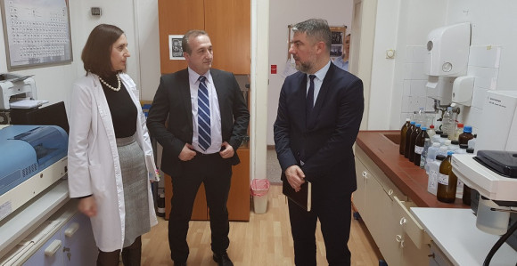Vlada smijenila direktora JZU