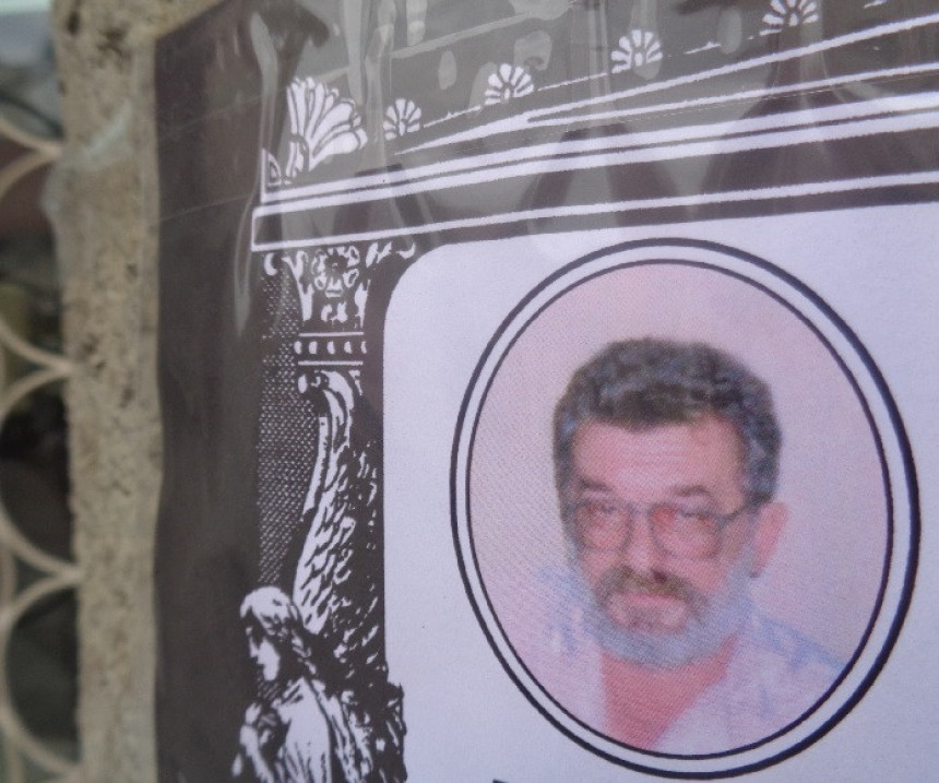Loznica: Sahranjen Dragan Vukašinović