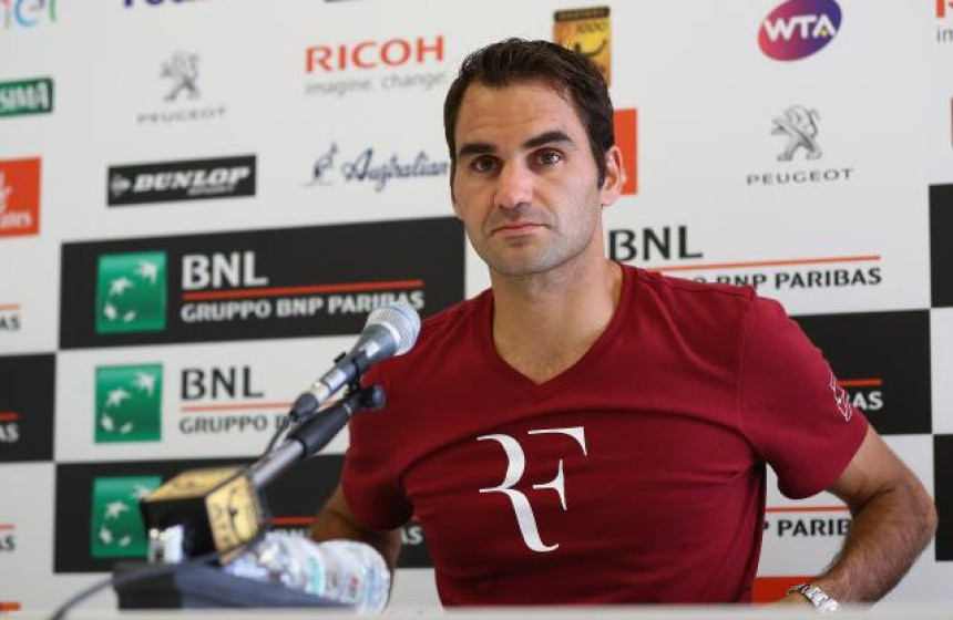 Hoće li Federer uopšte zaigrati na Rolan Garosu?!