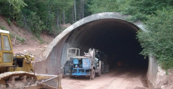 Milioni svrnuti kroz tunel "Stambulčić"
