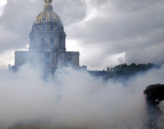 Pariz: Sukob policije i demonstranata