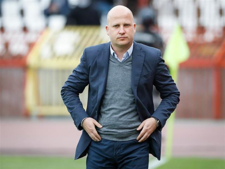 Nikolić o napadima iz Zvezde...