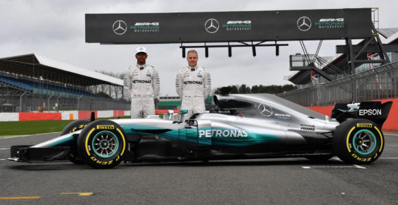 F!: Mercedes dominantan danas na Katalunji!