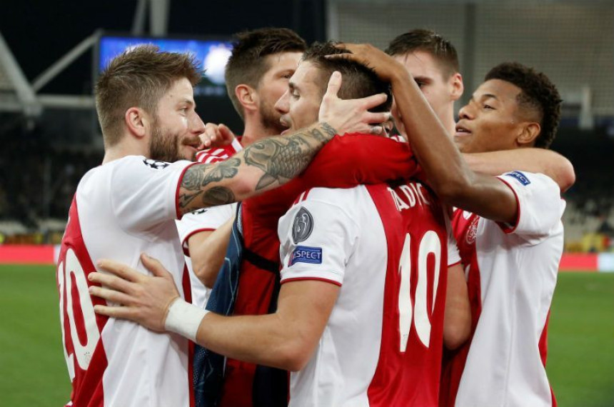 Tadić i drugovi nisu tugovali: Ajaks je šampion!