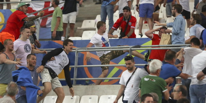 EURO: Rusi bi mogli i da budu poslati kući?!