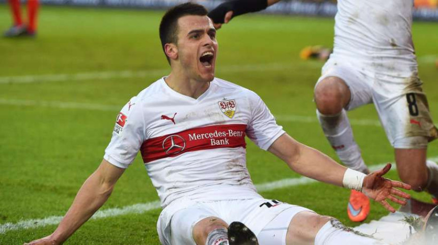 Filip Kostić najbliži Valensiji?!