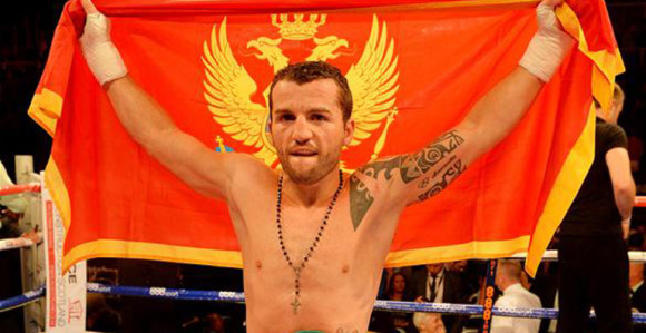 Video: Veliki uspjeh crnogorskog boksera! Zlatičanin šampion svijeta u WBC verziji!