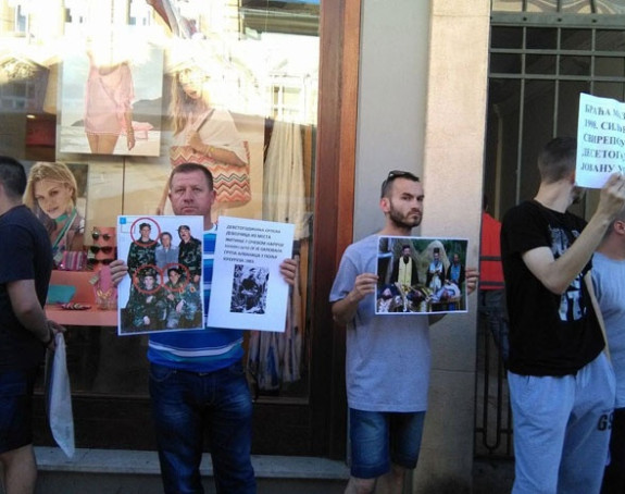 Zavetnici prekinuli film o Kosmetu