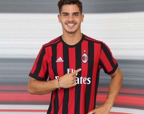 Ko je Andre Silva - skupo pojačanje Milana?