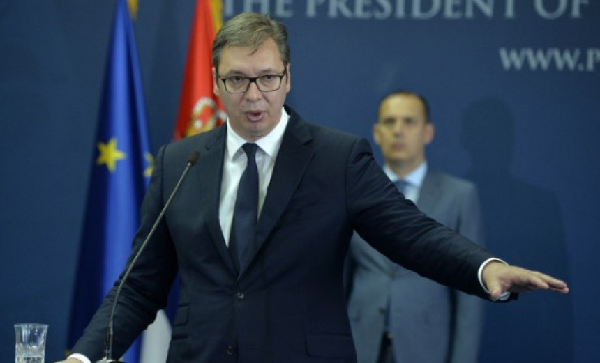 Vučić o blokadi: Živ se jedem