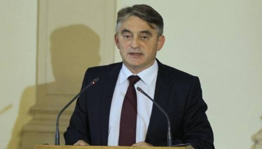 Dodik sa Vučića spao na Vulina