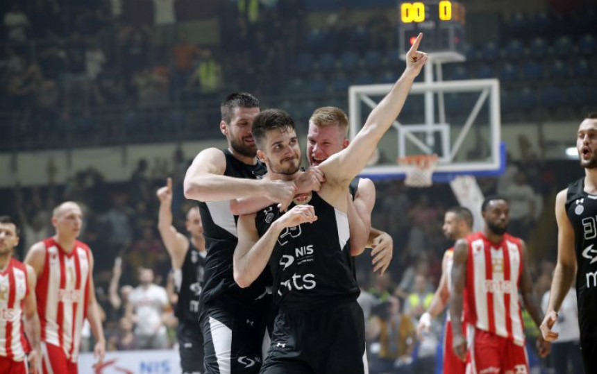 Zagorac trojkom srušio Zvezdu za 1-1 u seriji!