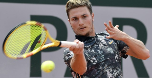 Štutgart: Kecmanović ispao od Štrufa!