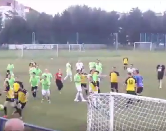 Hrvatski veterani se skupili za fudbal, pa se makljali!