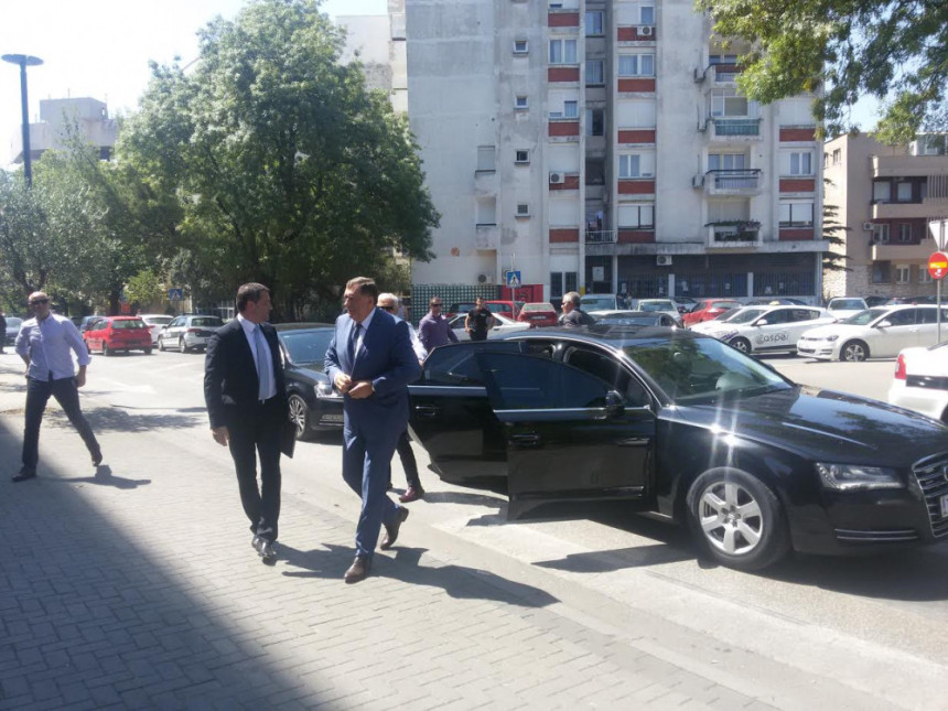Додик: Отворити тему шта је БиХ