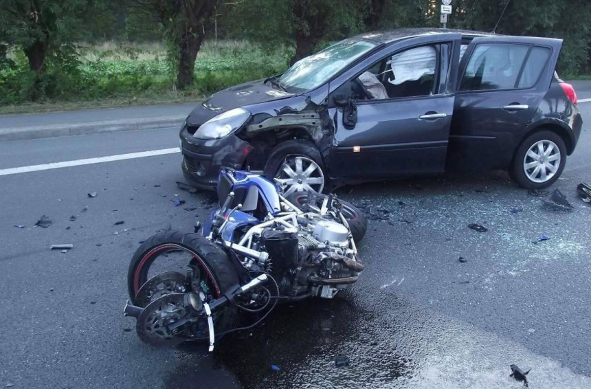 U nesreći stradao motociklista