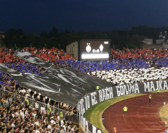 Varvari "kulirali" Grobare!