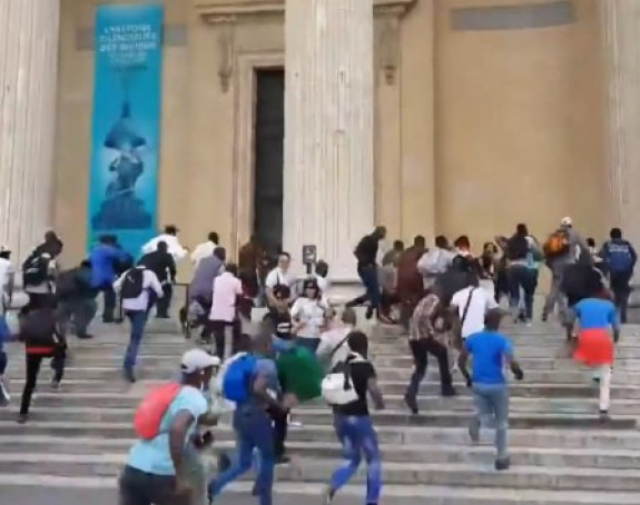 Hoće ista prava kao Francuzi