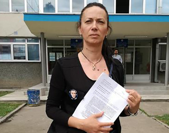 Davidova majka traži trg za skup