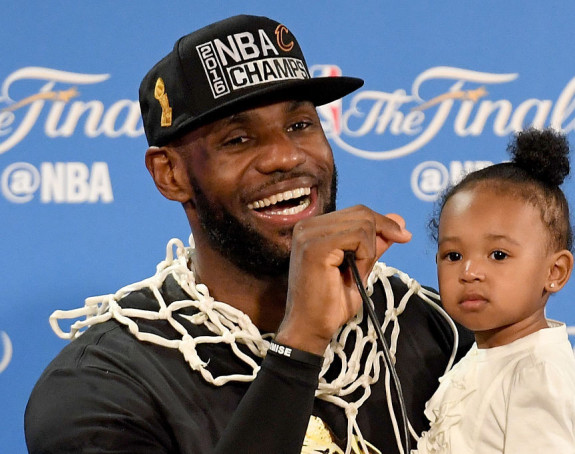 NBA: "King" ne mrda iz Ohaja - postaje najplaćeniji igrač lige!