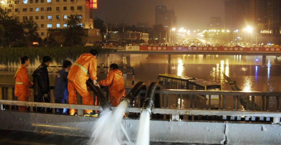 Oluja u Pekingu, letovi otkazani