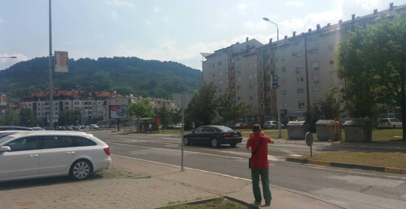 Napadnut mladić kod kružnog toka