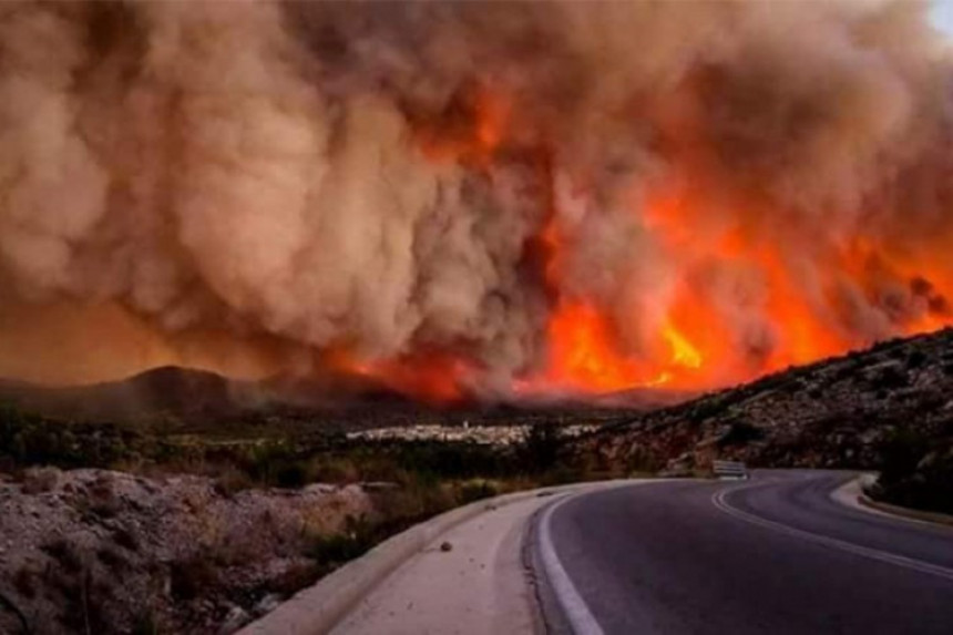 Pod kontrolom veliki požar u okolini Atine